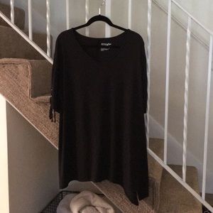 Black short sleeve top